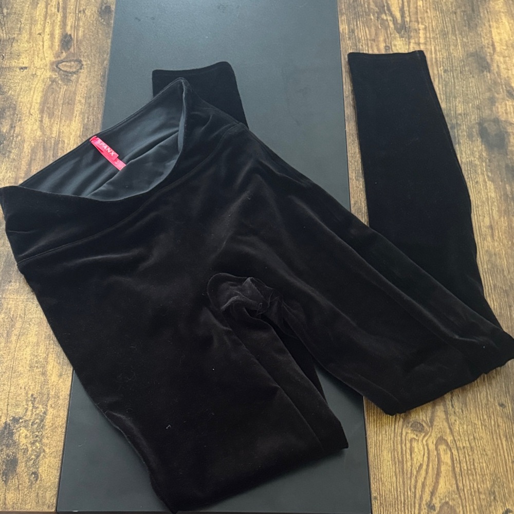 Spanx Elegant Black Velvet Women's leggings